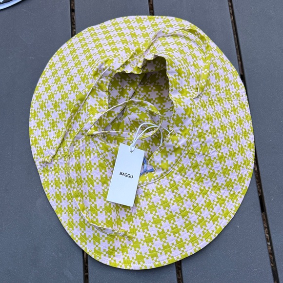 BAGGU Bright Green and Pink Checkered Soft Sun Hat - Picture 3 of 4